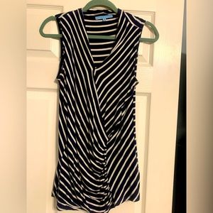 Classy sleeveless top by Antonio Melani